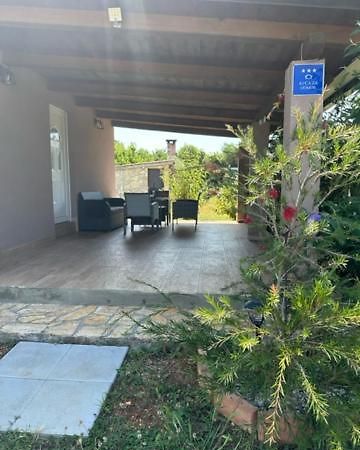 Holiday Home Lavanda プーラ エクステリア 写真